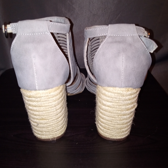 Just fab size 7 seuda slingback block  heel - Picture 3 of 4